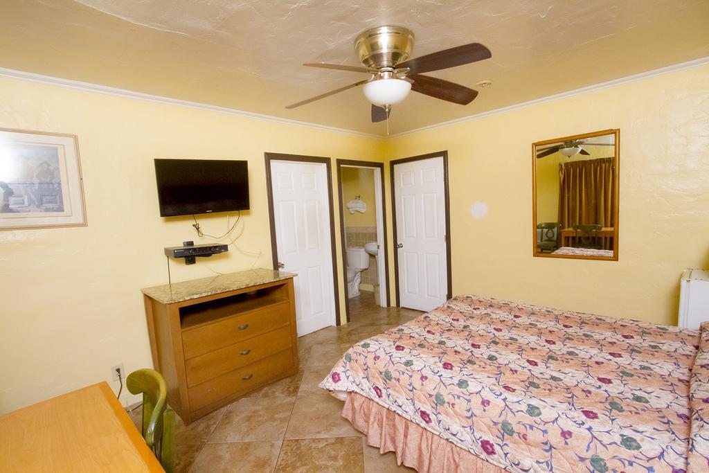 Mission Bell Motel Вентура Экстерьер фото