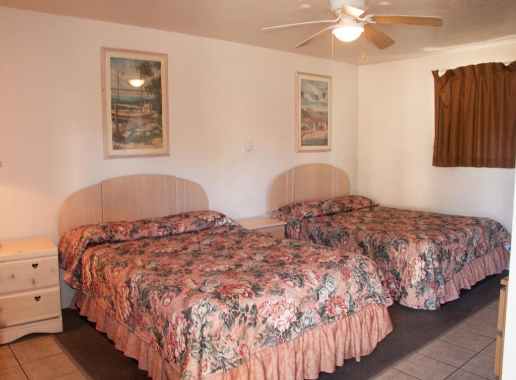 Mission Bell Motel Вентура Номер фото